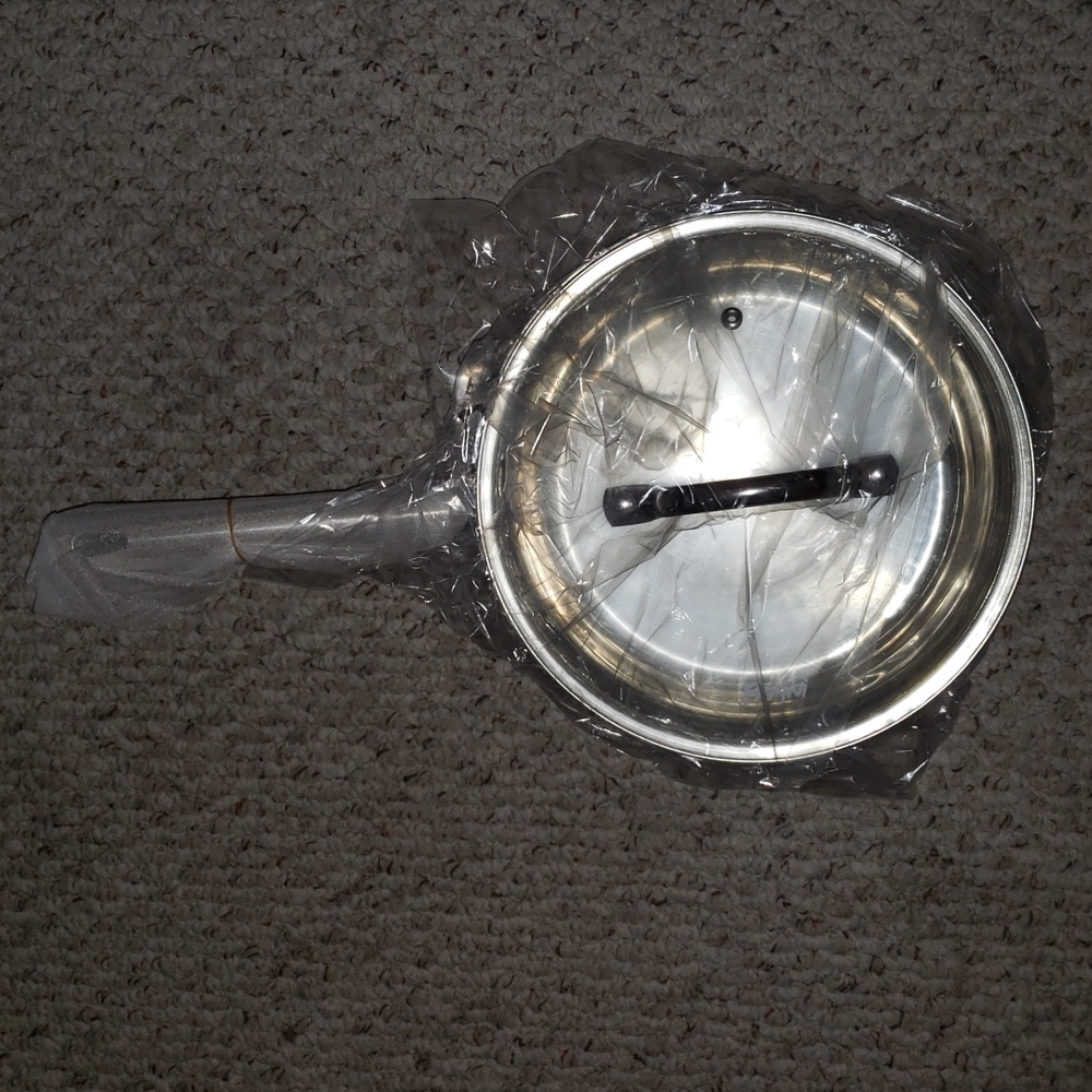 Parini 9.5" Chicken Fryer with Lid - Picture 2 of 10
